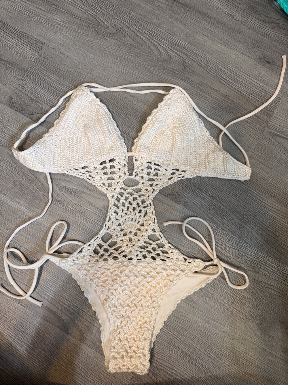 Abercrombie Crochet One-Piece Swimsuit in Cream size xs